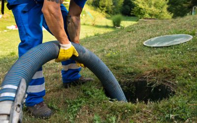 Wybór szamba bez pomyłek. Jak dopasować zbiornik do liczby mieszkańców i warunków działki?